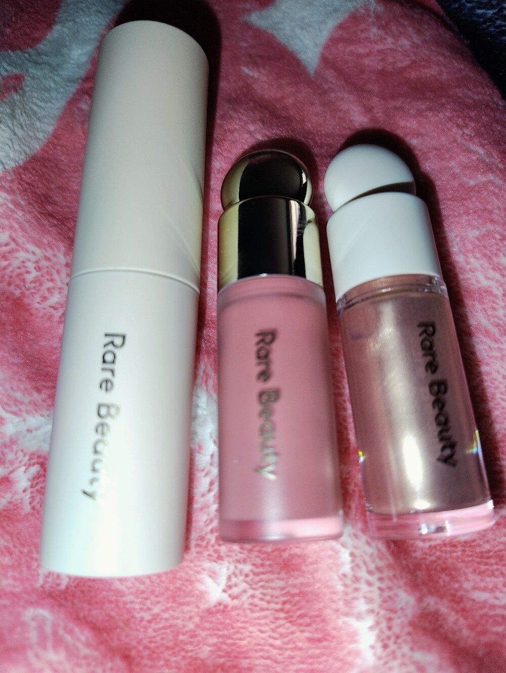 Rare Beauty 3 Piece Mini Set-Liquid Blush, Liquid Highlighter And Mascara - Picture 4 of 5